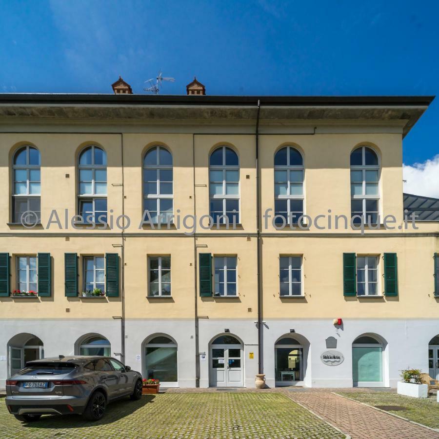 Bluelake Inn Olginate Exterior photo